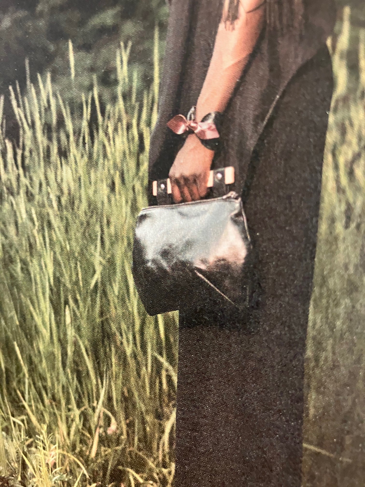 ONE OF A KIND Leather bow bracelet