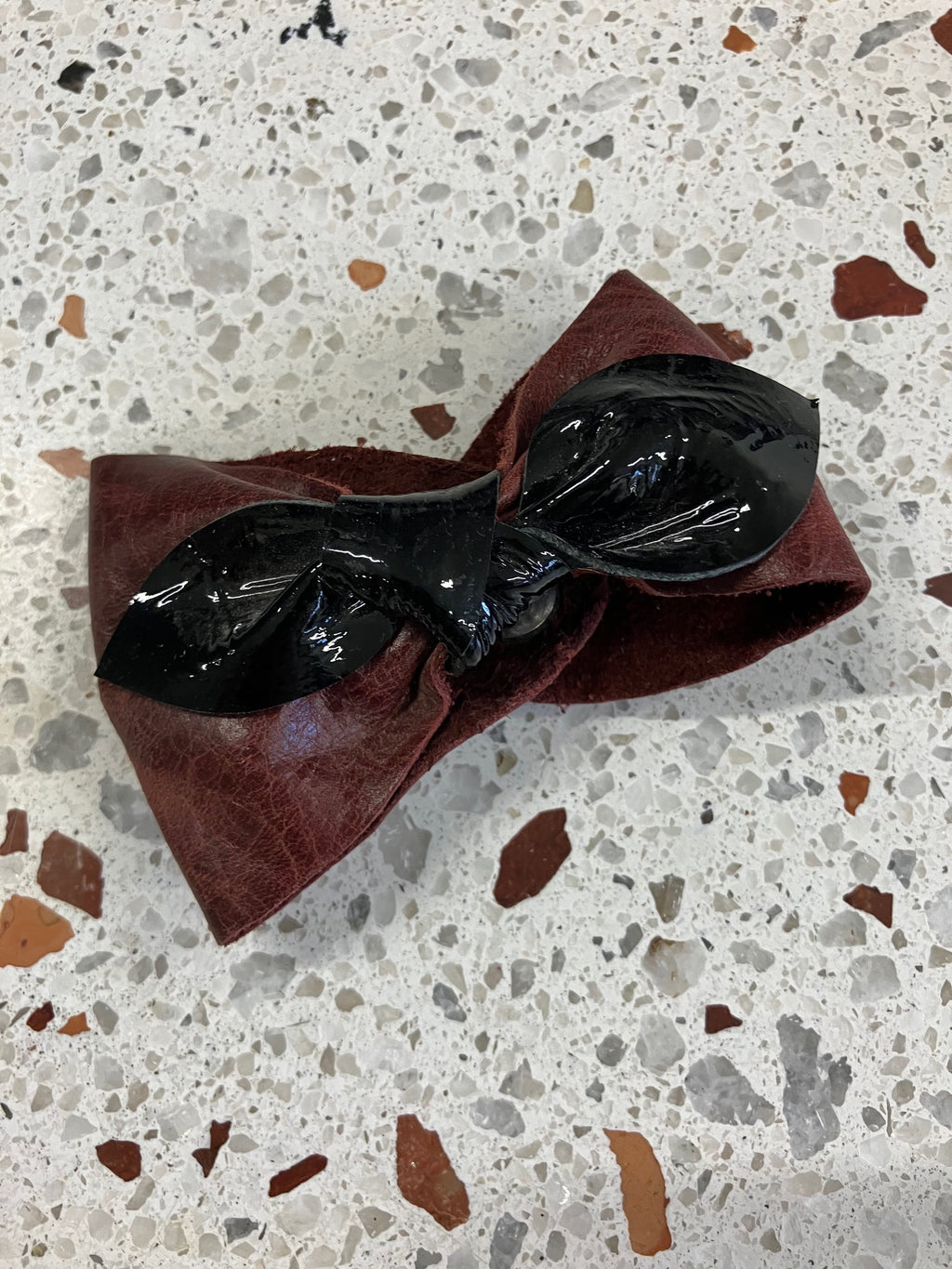 ONE OF A KIND Leather bow bracelet