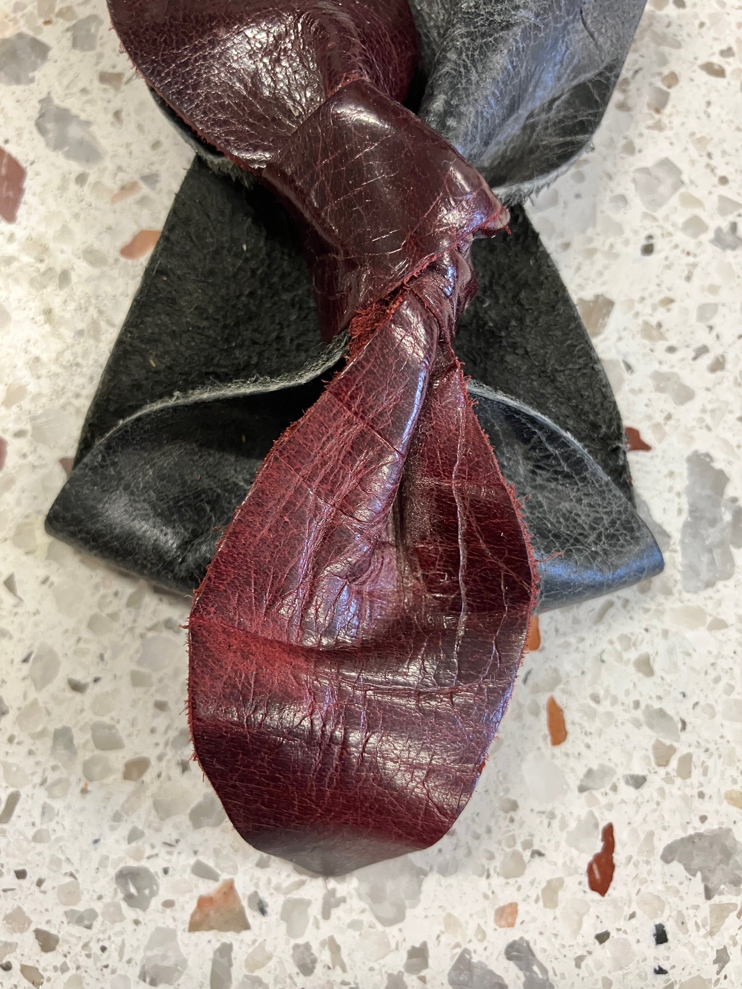 ONE OF A KIND Leather bow bracelet