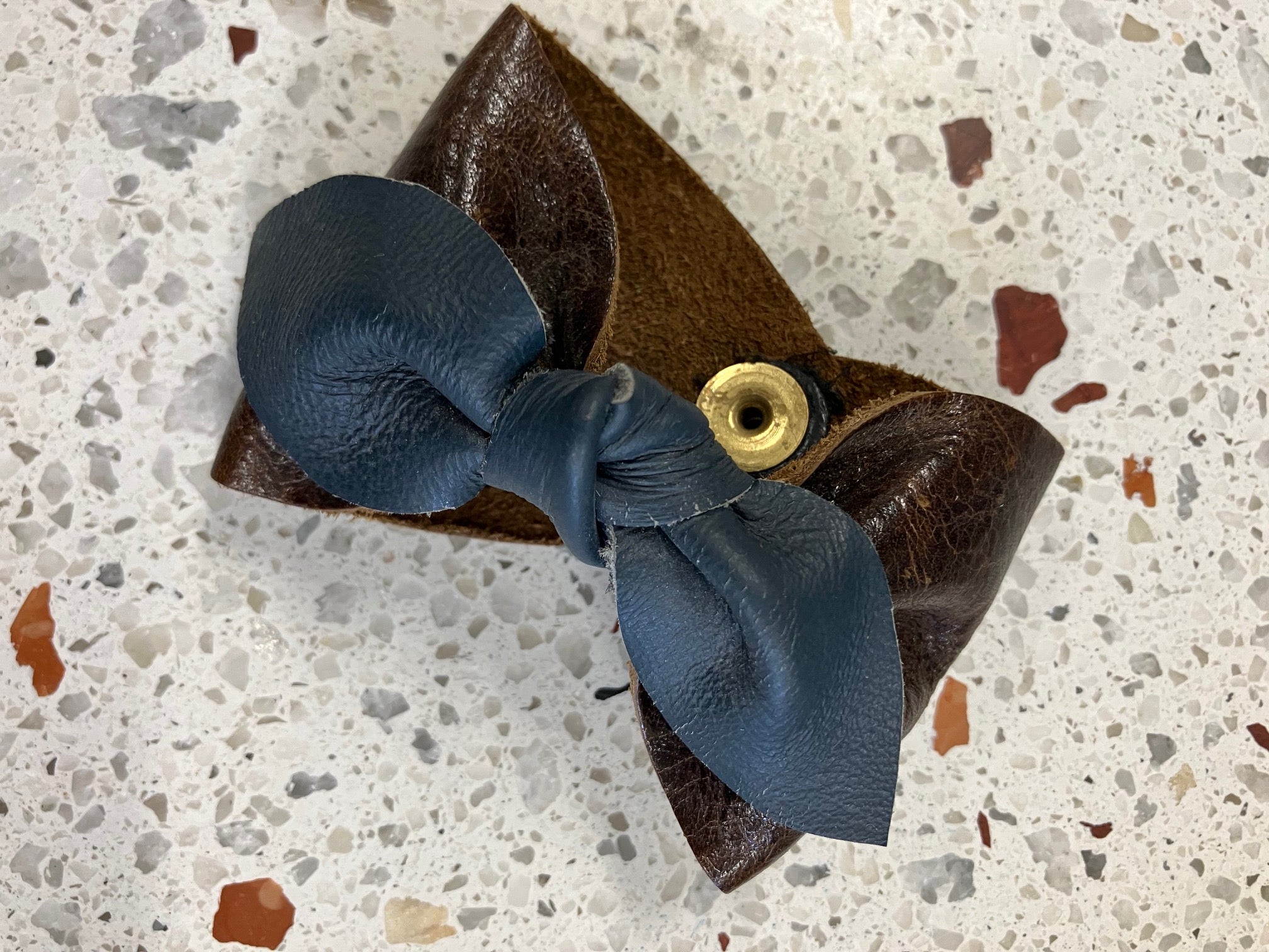 ONE OF A KIND Leather bow bracelet