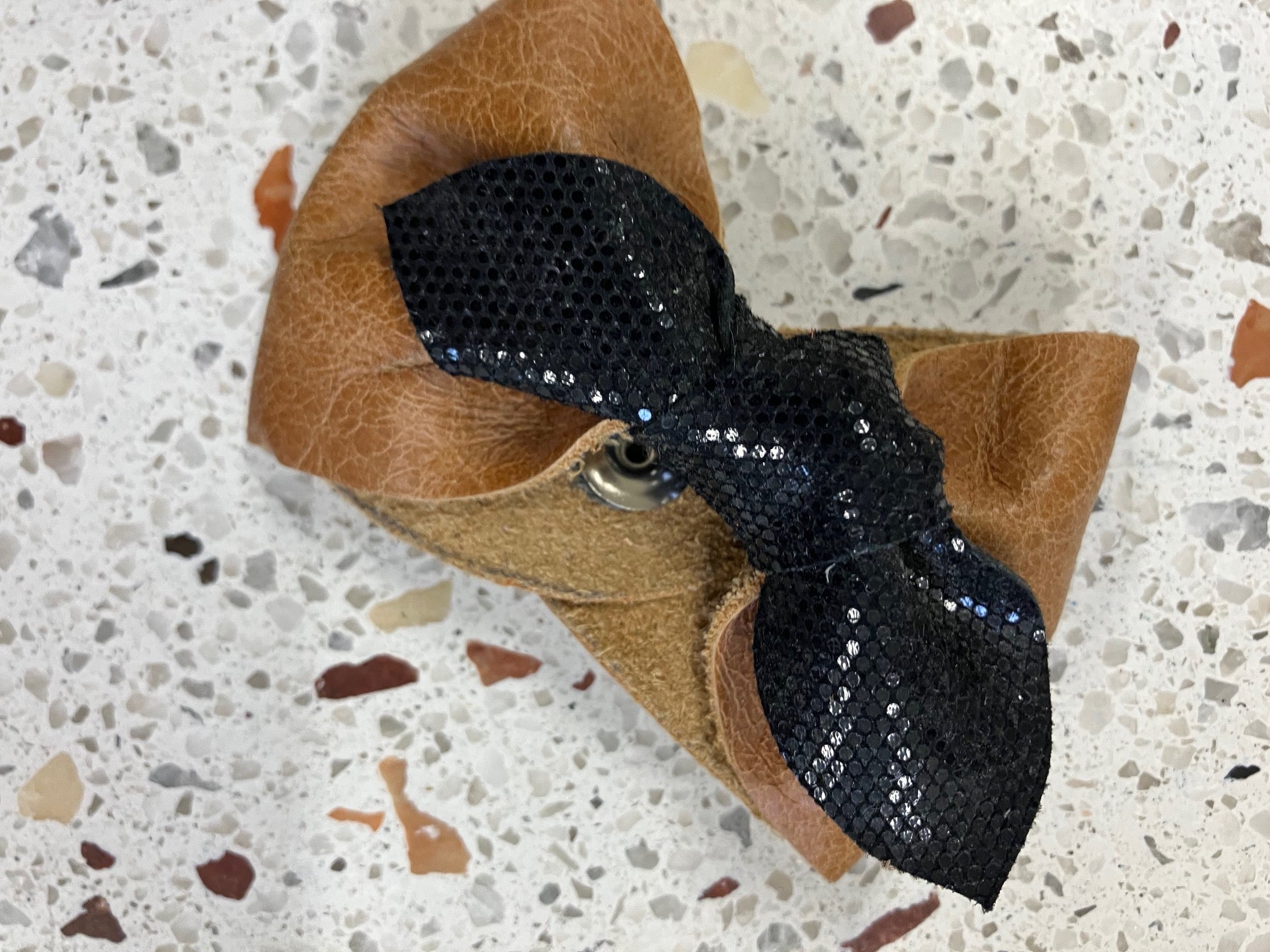 ONE OF A KIND Leather bow bracelet