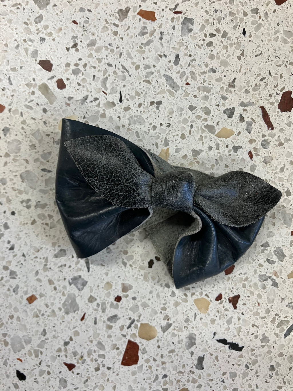 ONE OF A KIND Leather bow bracelet