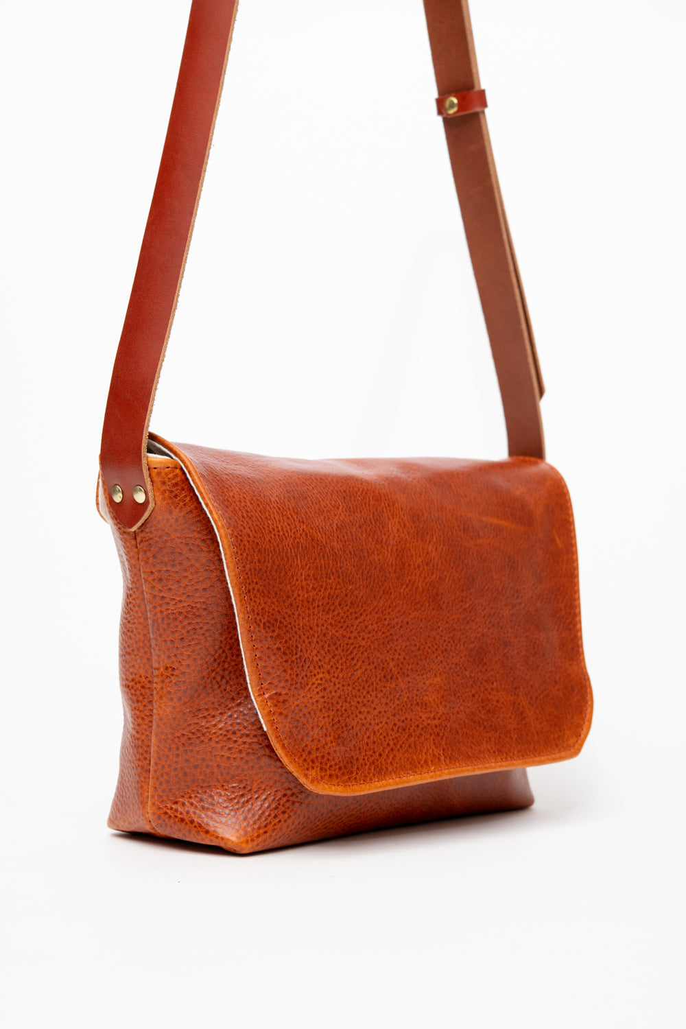 Veinage Leather Satchel Sessenger Bag BISCUIT model, handmade in Montreal Canada