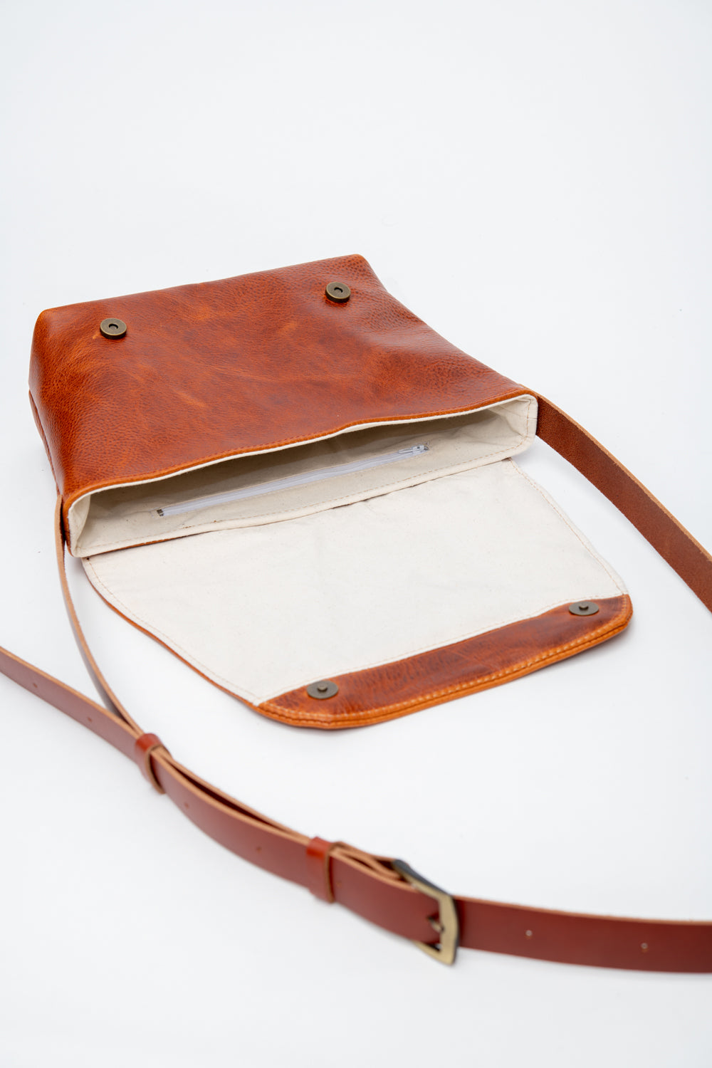 Veinage Leather Satchel Sessenger Bag BISCUIT model, handmade in Montreal Canada