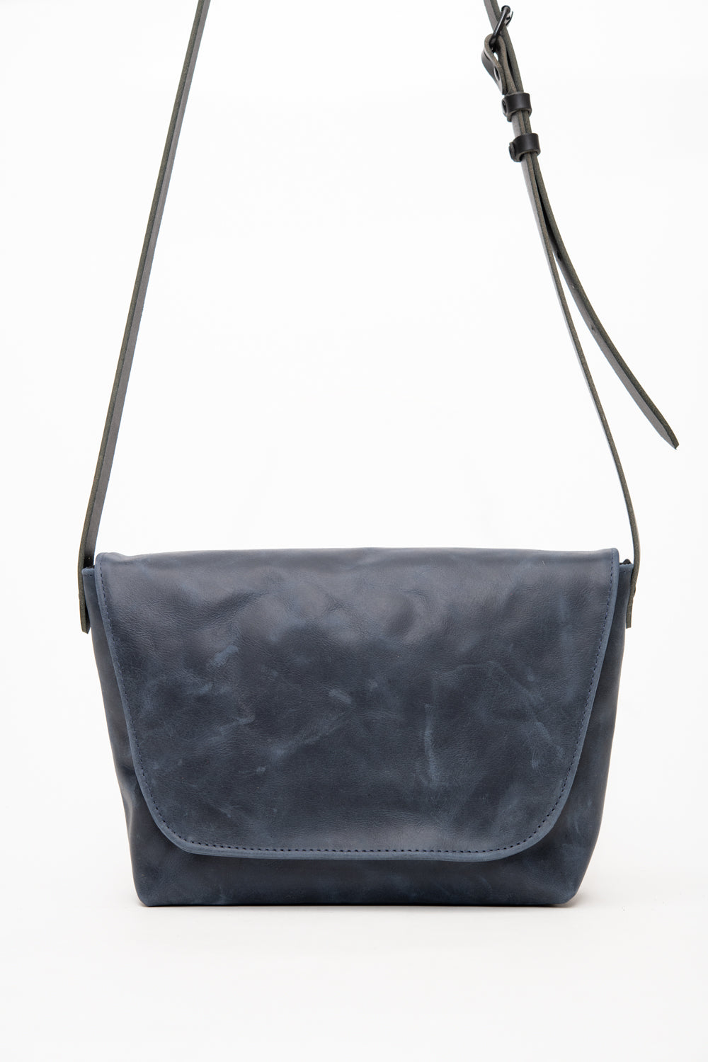 Veinage Leather Satchel Sessenger Bag BISCUIT model, handmade in Montreal Canada