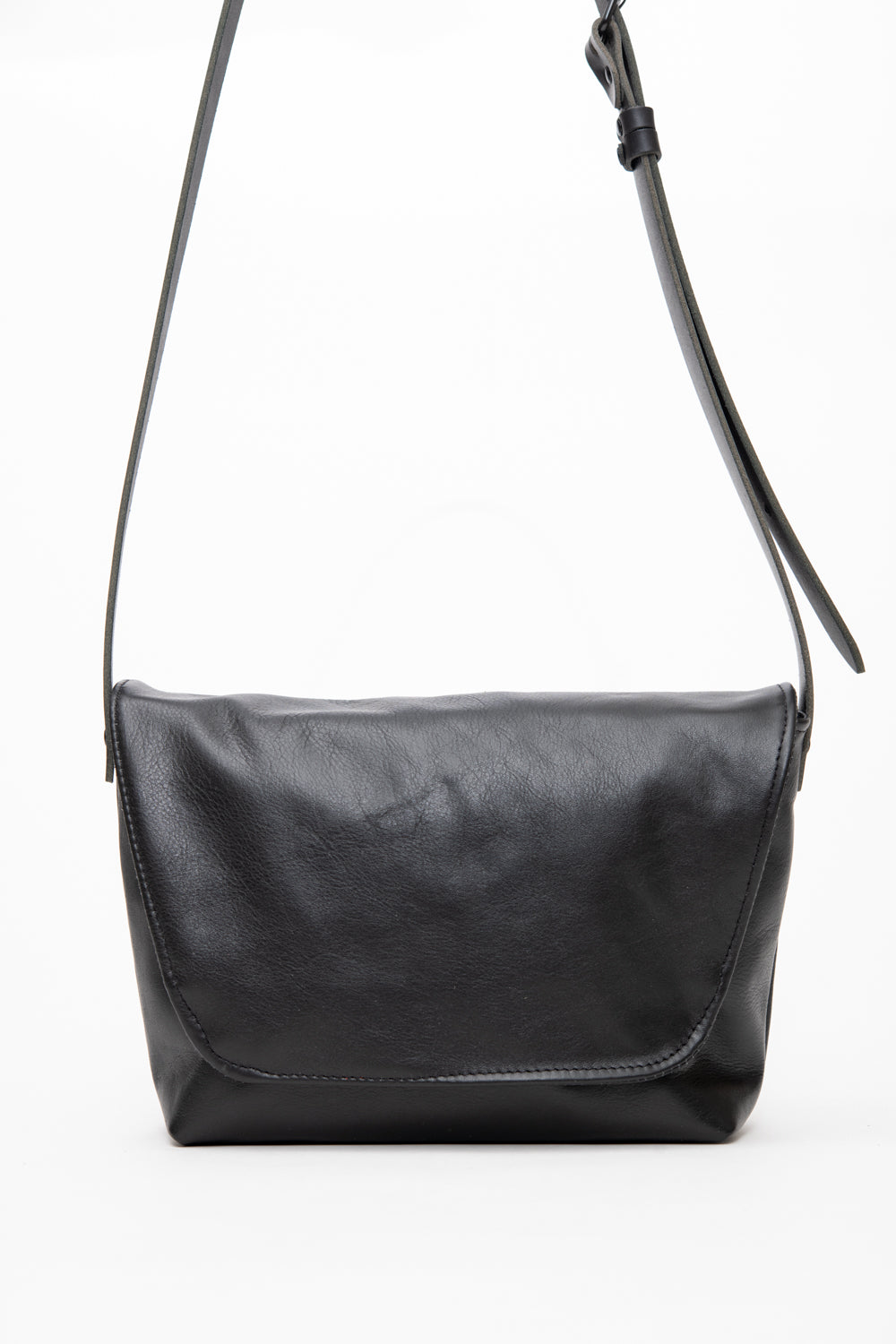 Veinage Leather Satchel Sessenger Bag BISCUIT model, handmade in Montreal Canada