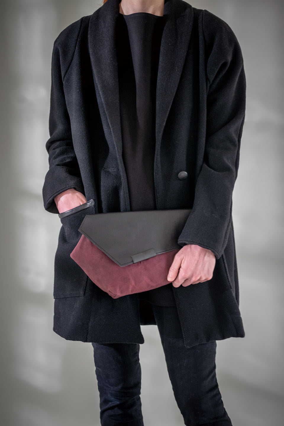 Five-sided polygon handbag PENTAGONO model from the Variable Geometry collection, handmade in Montreal, Canada