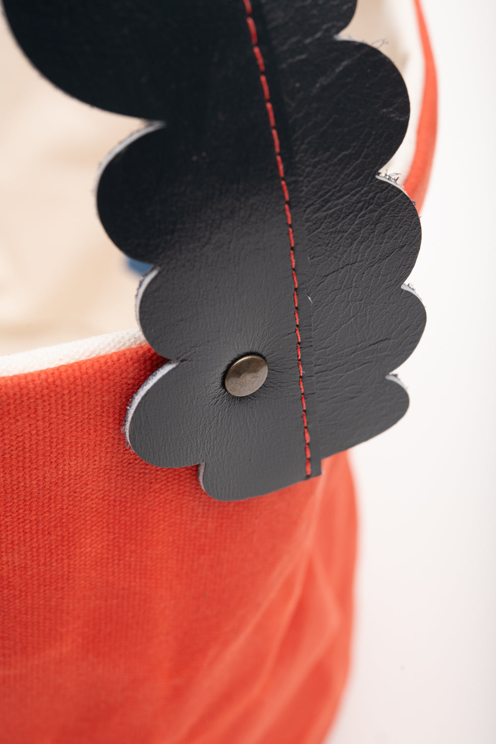 House basket, flowerpot holder, storage bin in waxed canvas CHARLOTTE model