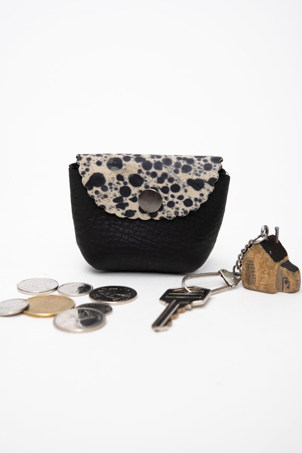 Veinage Leather Compact Mini Pouch Coin Purse CHOUQUETTE Model Unique Edition Made in Montreal Canada