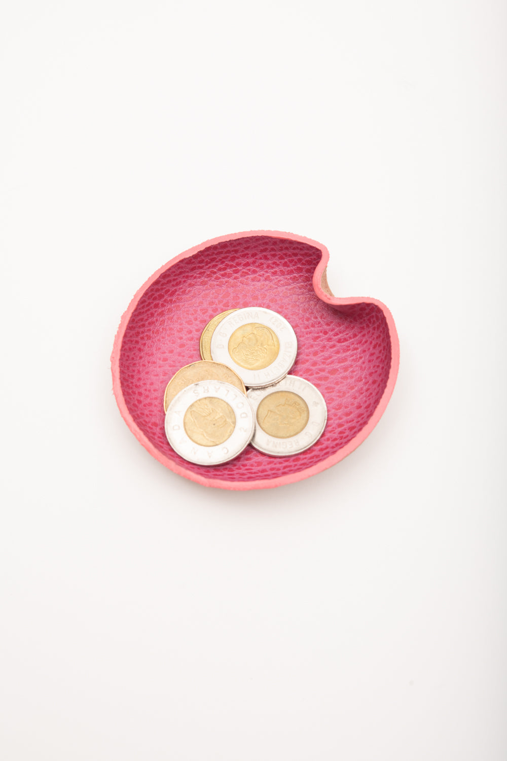 Veinage Molded leather catchall Crêpe model, handmade in Montreal