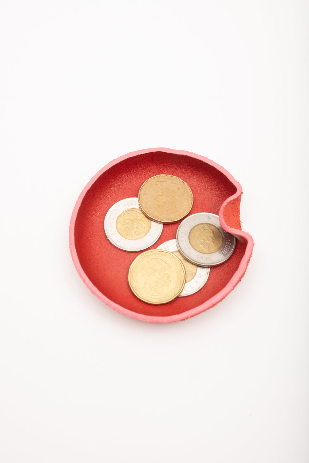 Veinage Molded leather catchall Crêpe model, handmade in Montreal