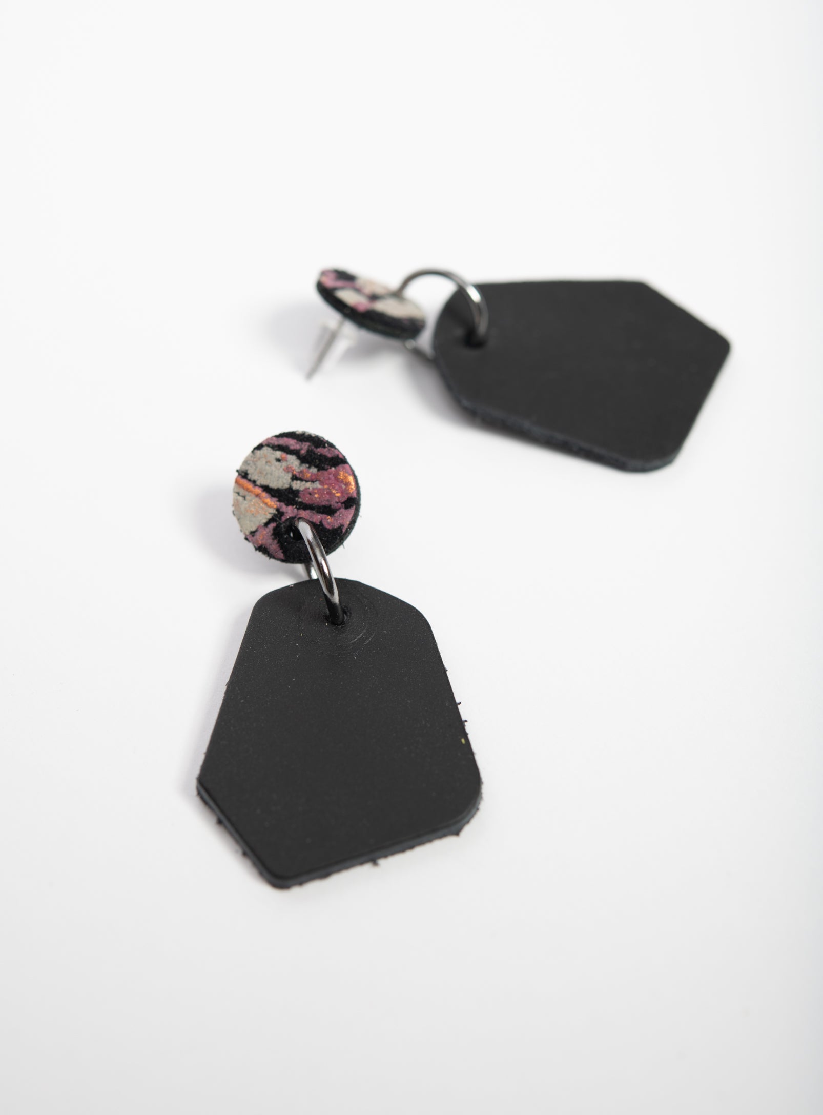 Large geometrical leather earrings DÉLIMA model, Veinage handmade in Montreal, Canada