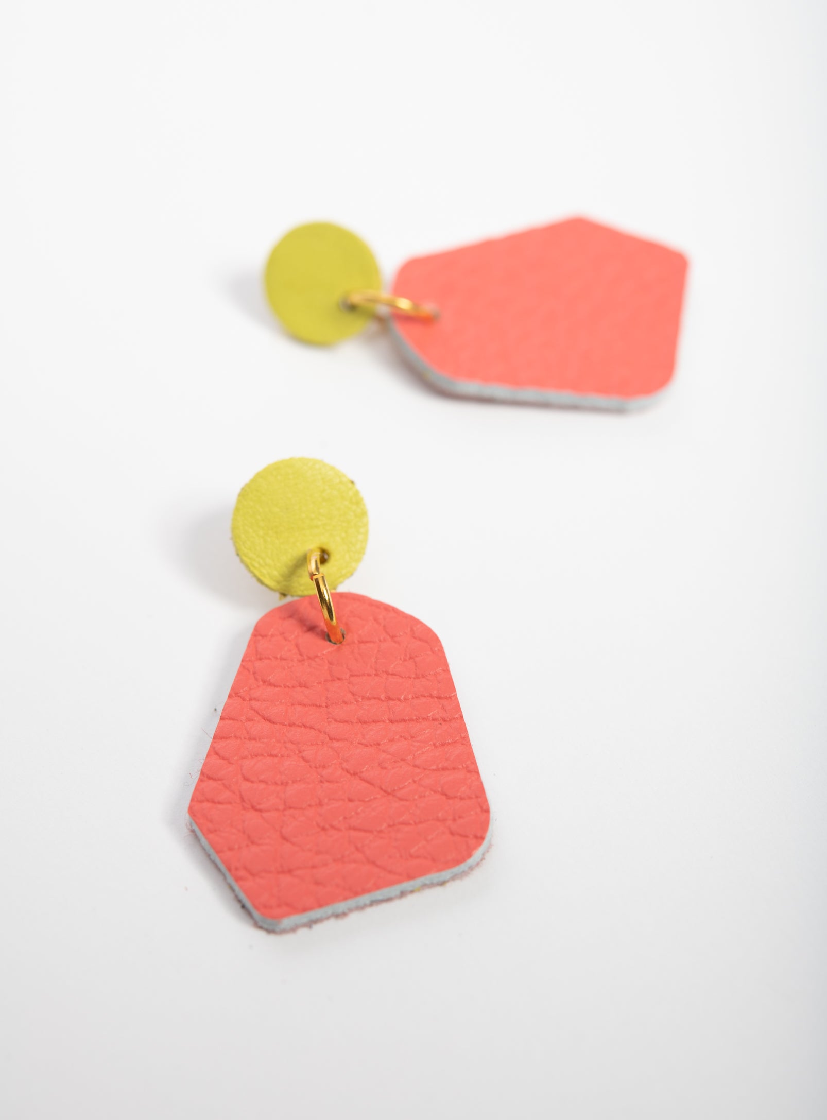 Large geometrical leather earrings DÉLIMA model, Veinage handmade in Montreal, Canada