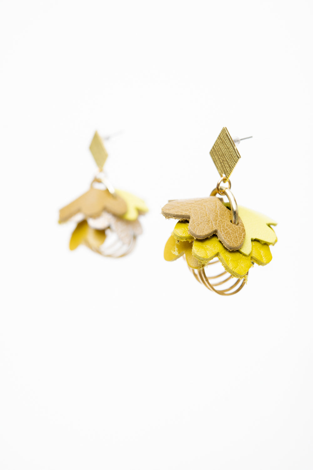 Veinage Unique and Poetic Leather Earrings FLEUR DES NEIGES model Handmade in Montreal Canada