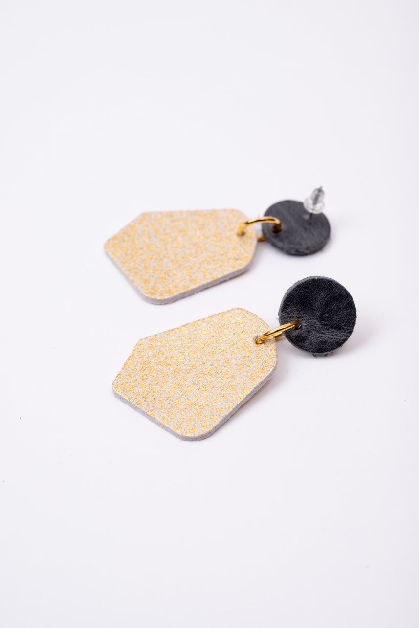 Large geometrical leather earrings DÉLIMA model