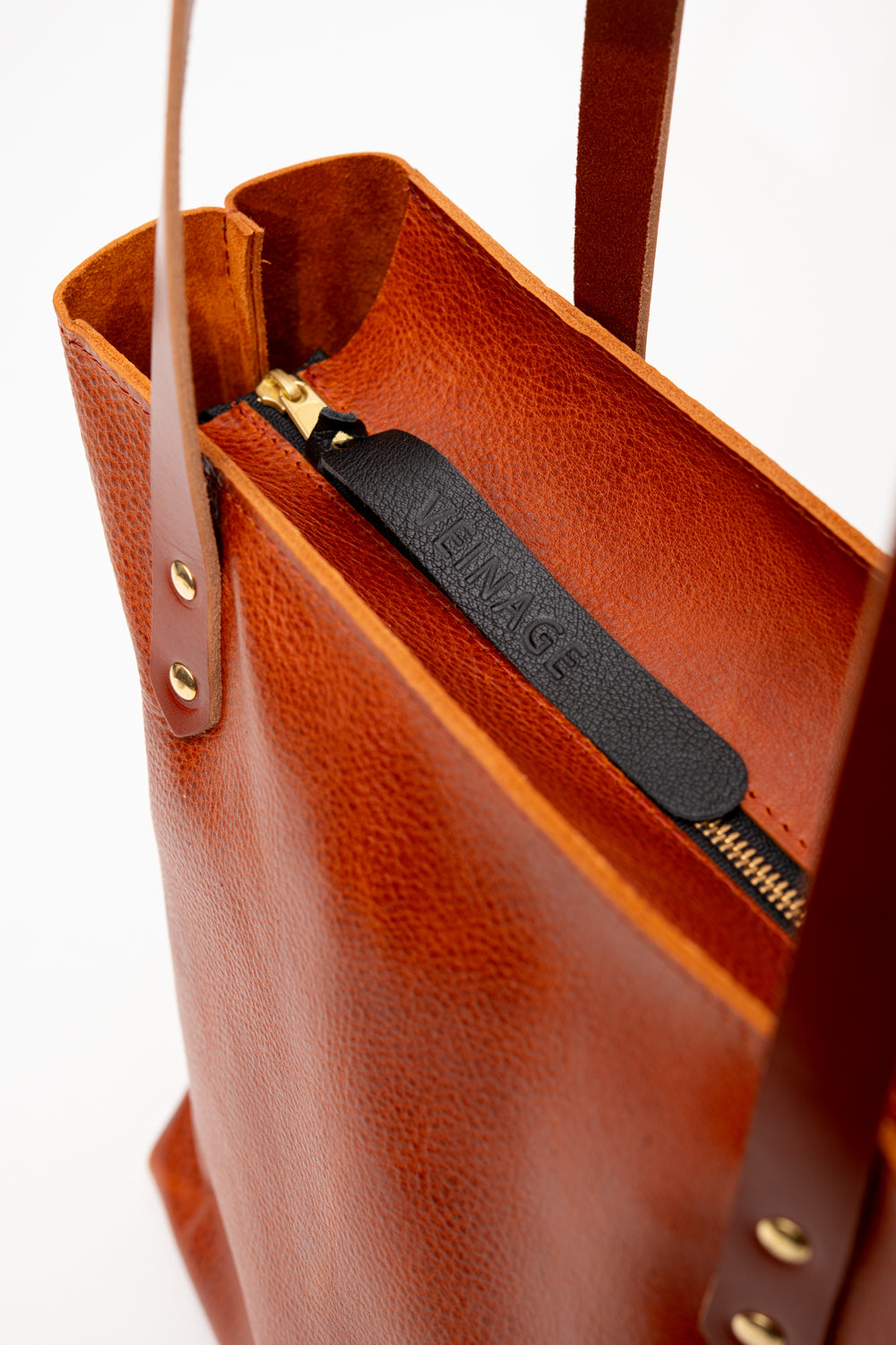 Veinage Leather minimalist tote bag FLORENCE and FIRENZE model, handmade in Montreal, Canada