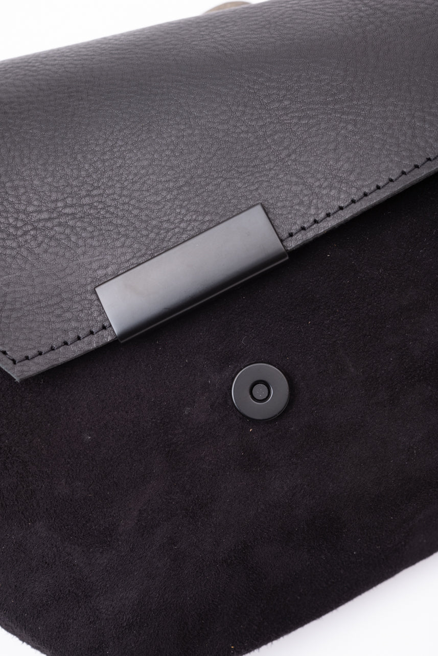 Five-sided polygon handbag PENTAGONO model from the Variable Geometry collection, handmade in Montreal, Canada