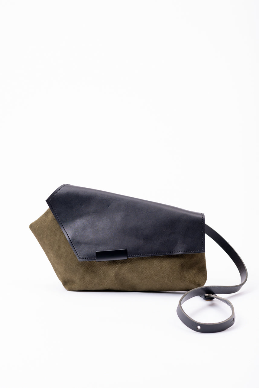 Five-sided polygon handbag PENTAGONO model from the Variable Geometry collection, handmade in Montreal, Canada