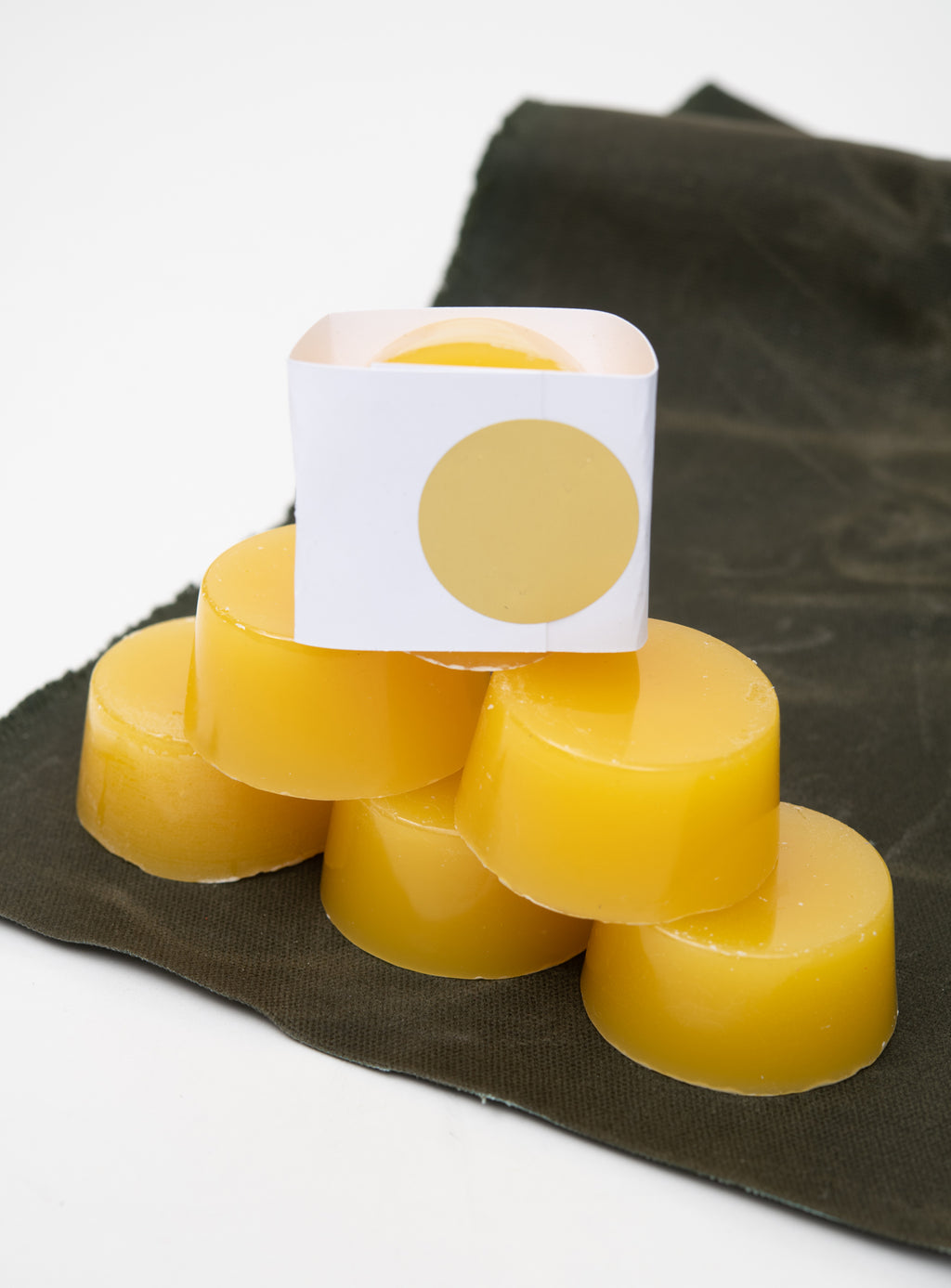 Veinage Greenland wax for waxed cotton canvas