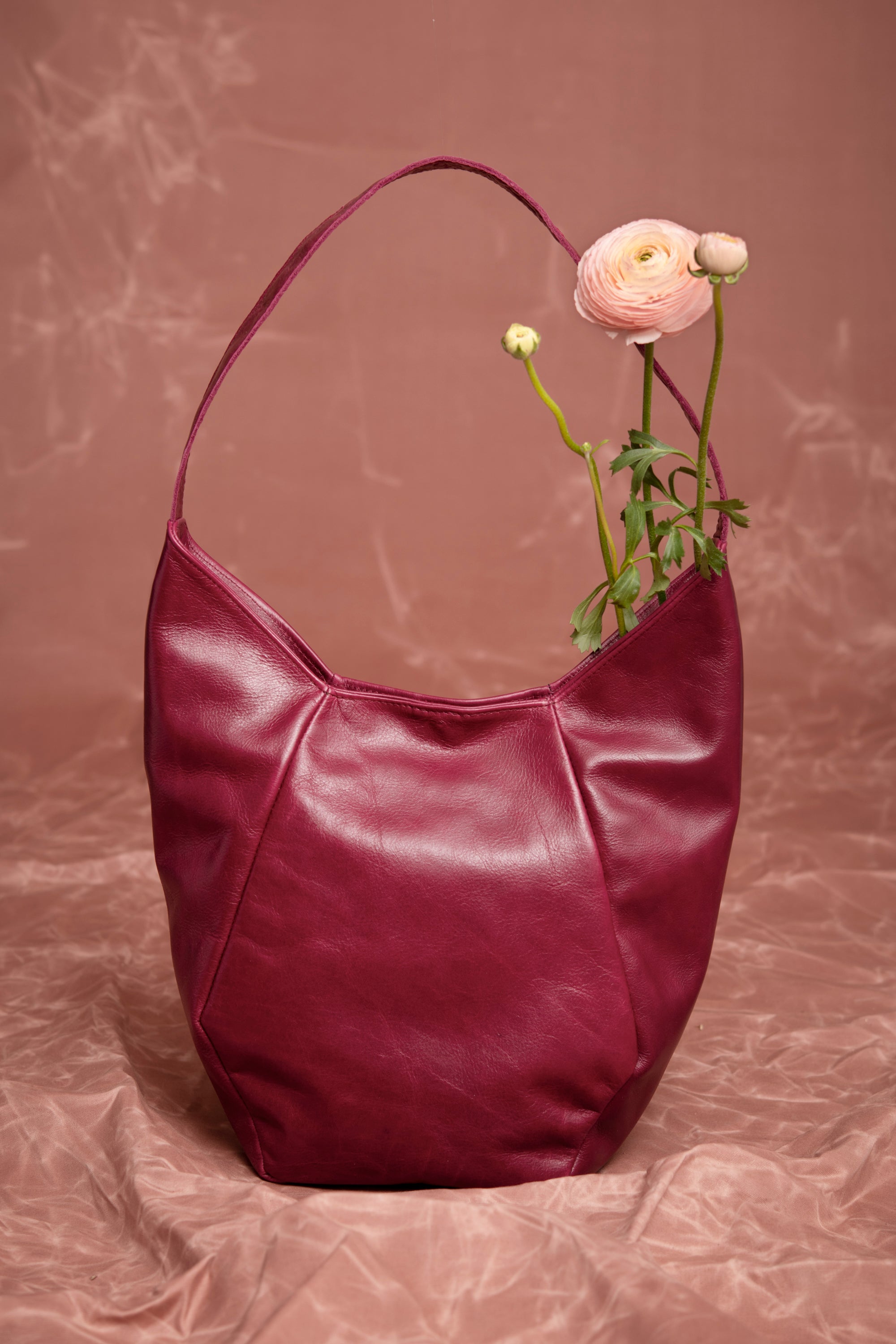 Geometrical leather tote bag MONT-ROYAL, Veinage handmade in Montreal, Canada