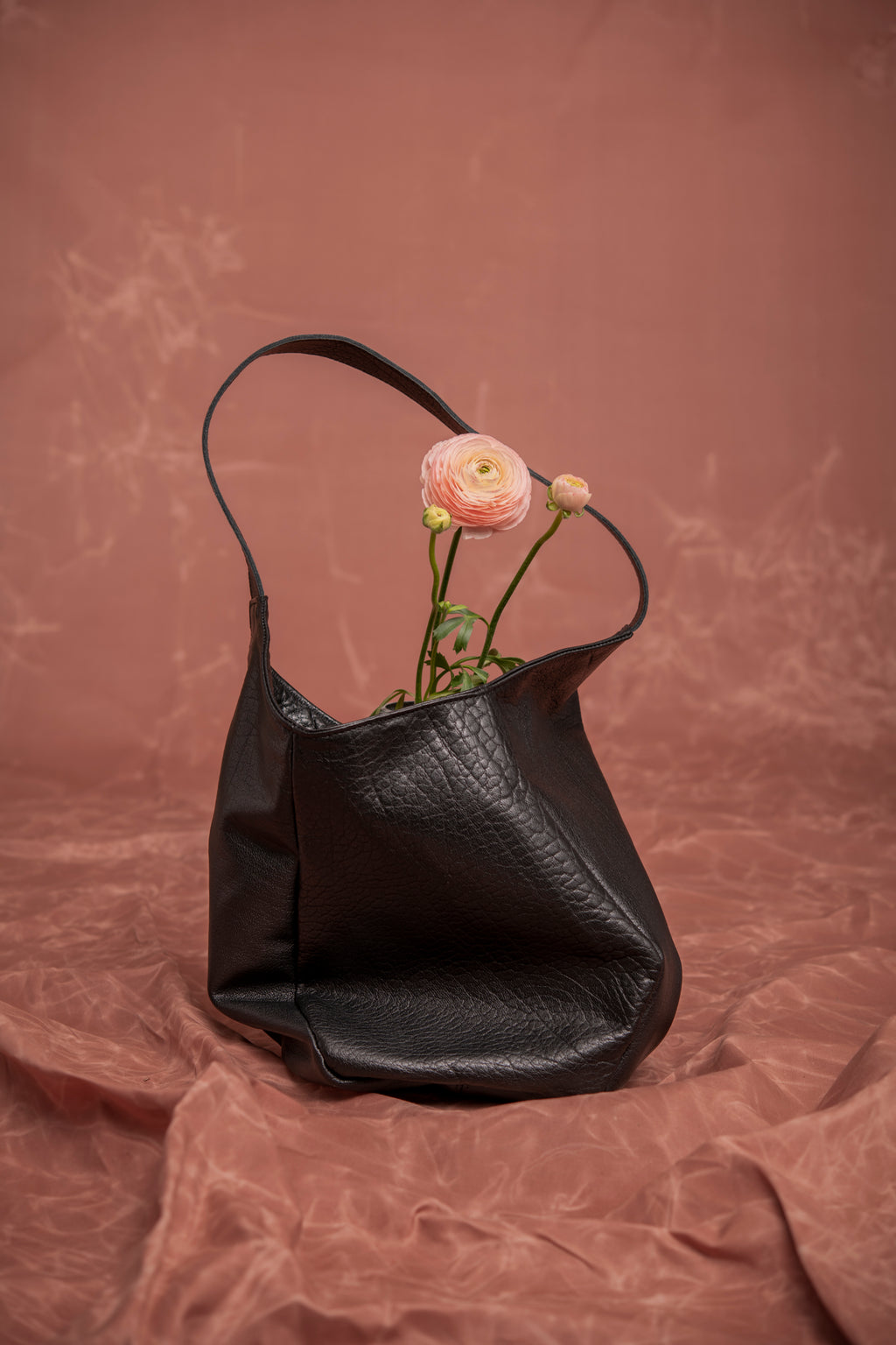 Geometrical leather tote bag MONT-ROYAL, Veinage handmade in Montreal, Canada