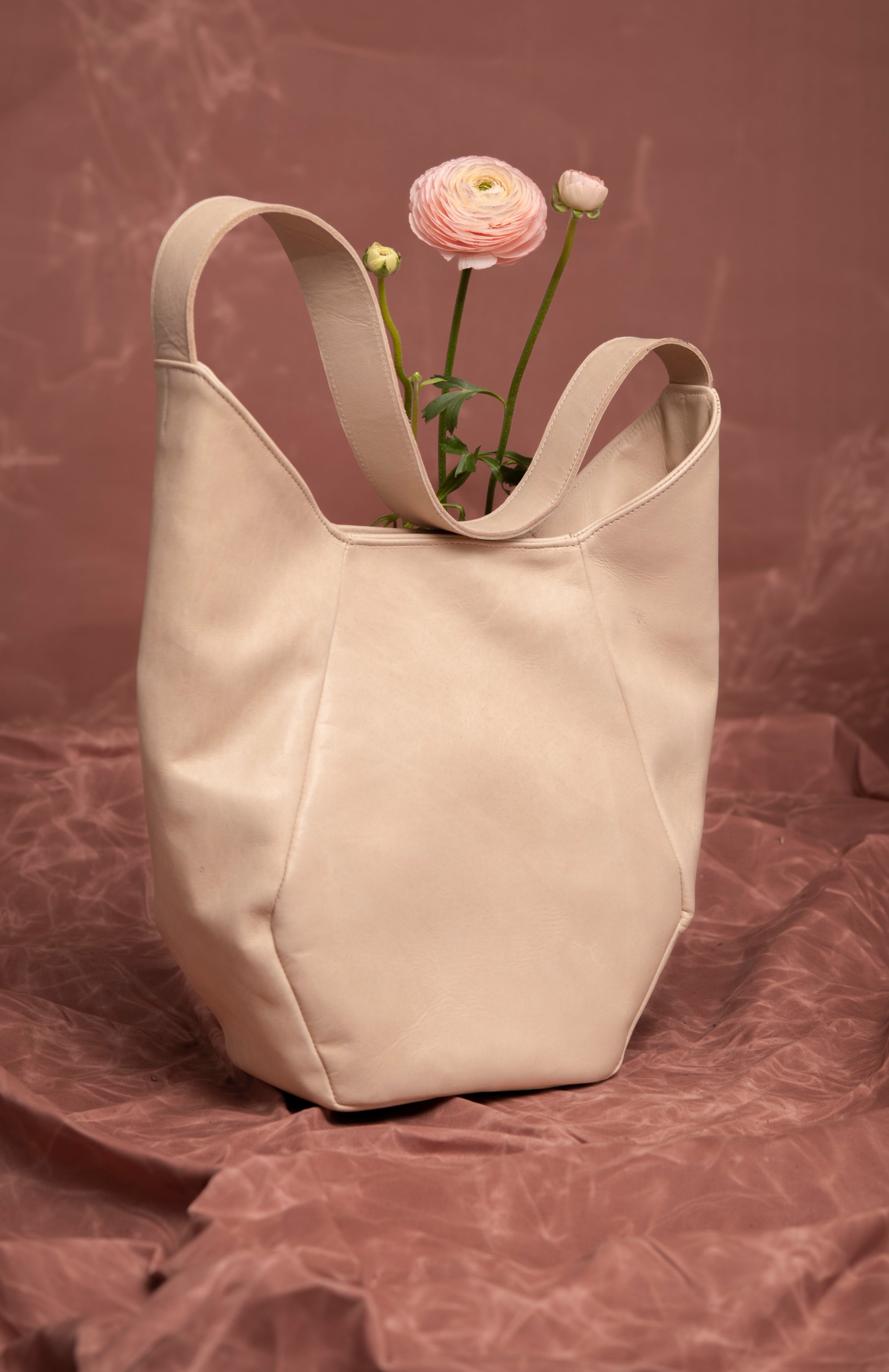 Geometrical leather tote bag MONT-ROYAL, Veinage handmade in Montreal, Canada