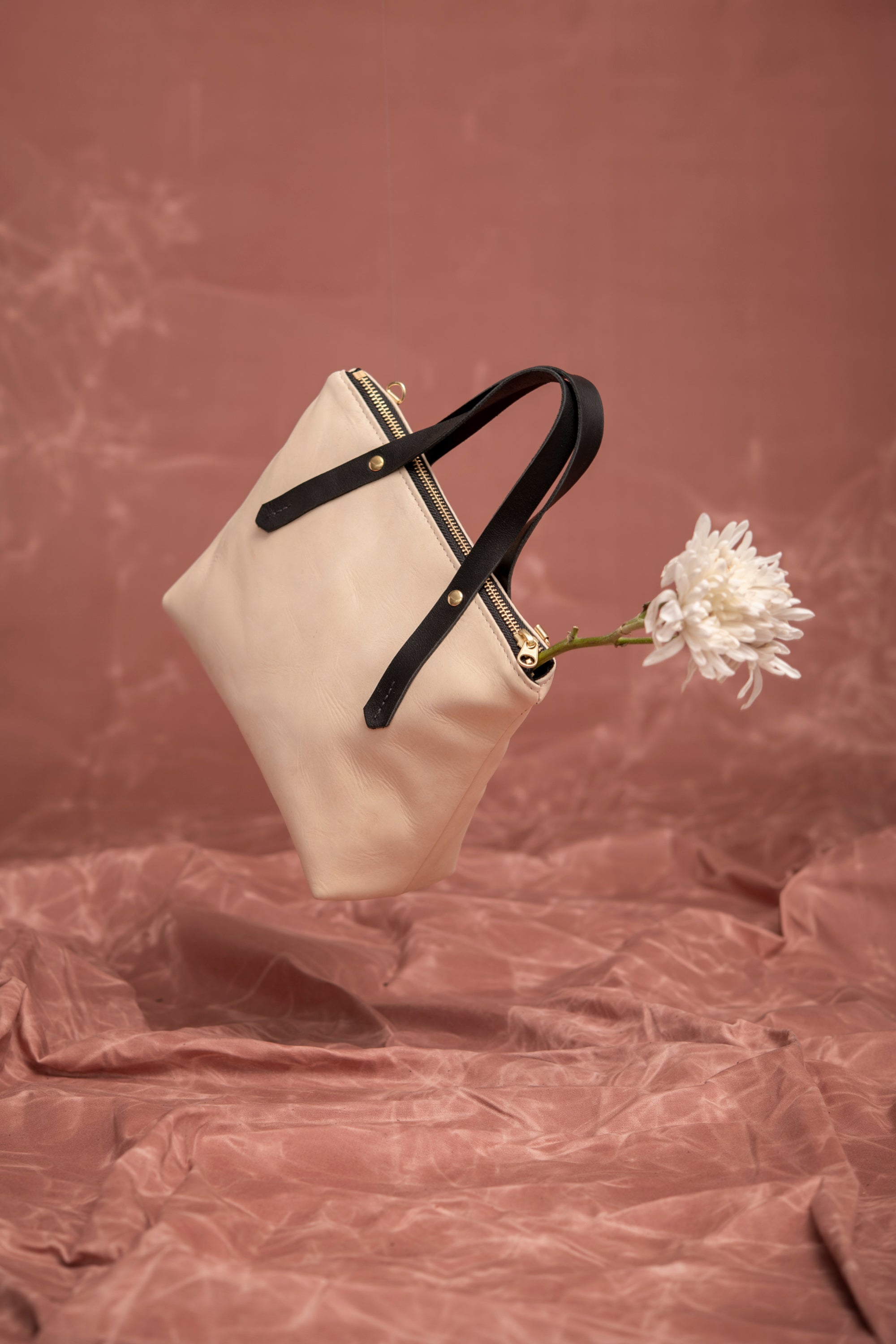 PAPINEAU leather handbag, Veinage handmade in Montreal, Canada