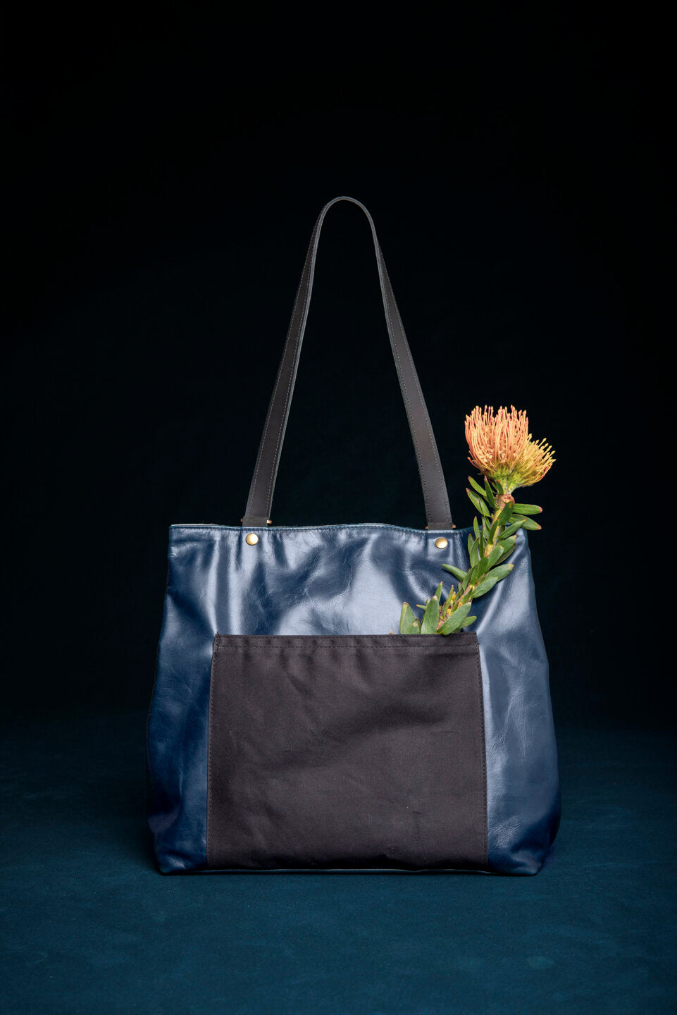 MASSON leather and waxed canvas tote bag convertible to back pack, Veinage handmade Montreal, Canada