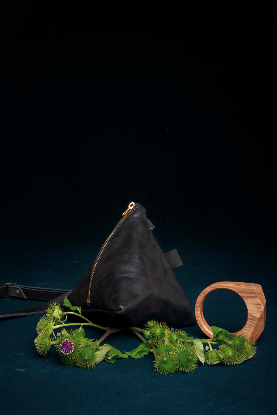 Veinage Laurier Handbag Wood handle, made in Montreal Canada