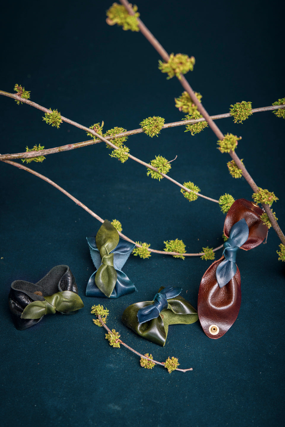 Leather bow bracelet MESSIER made to order