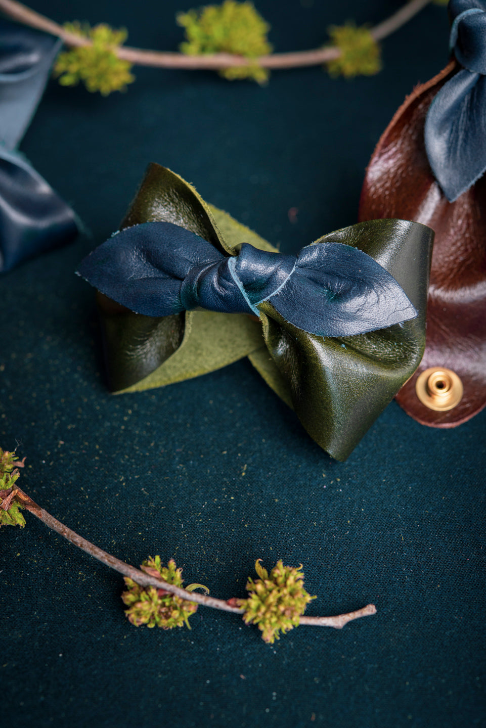 Leather bow bracelet MESSIER made to order