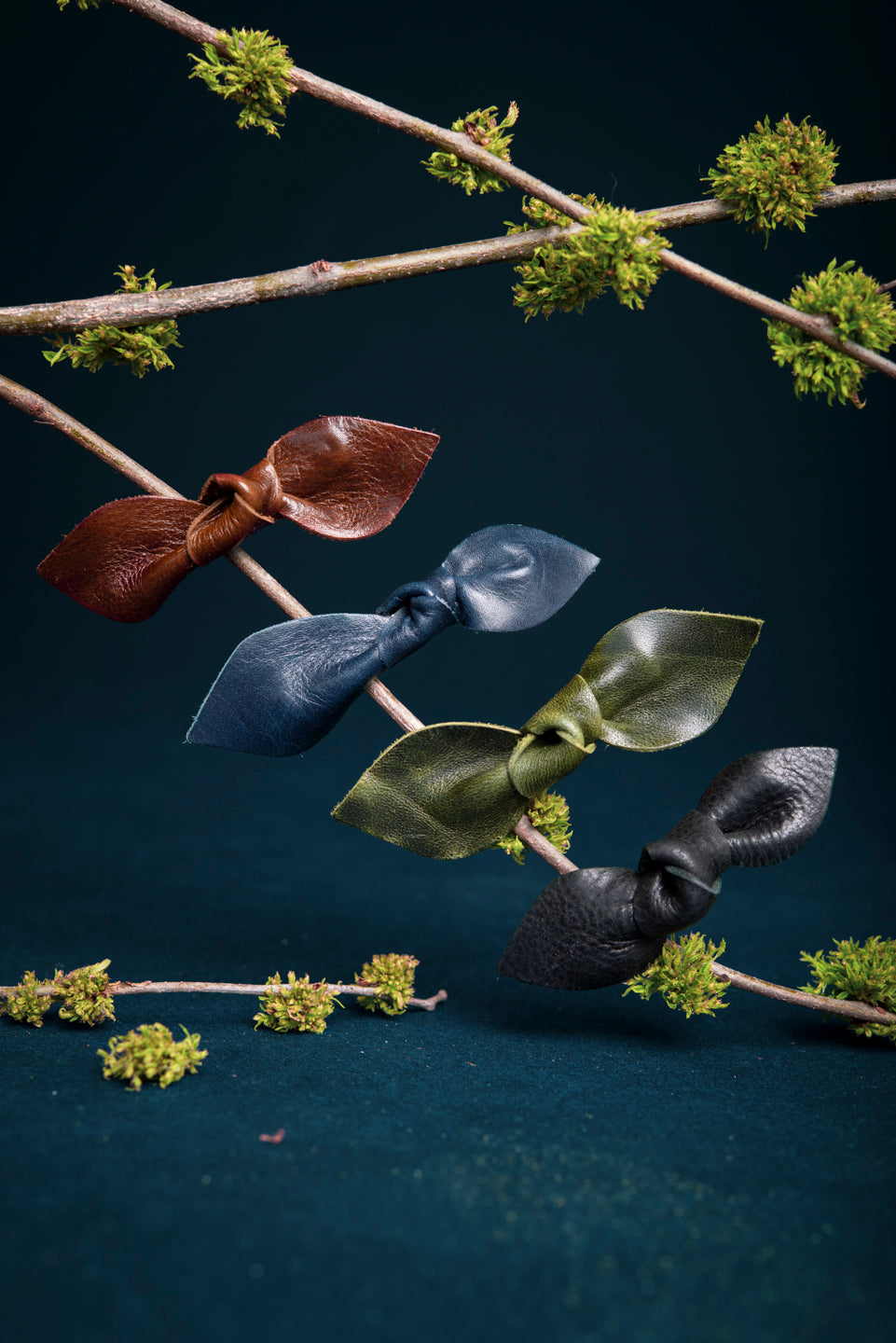 Veinage Leather hair clip and bow tie clip HOGAN model, handmade in Montreal, Canada