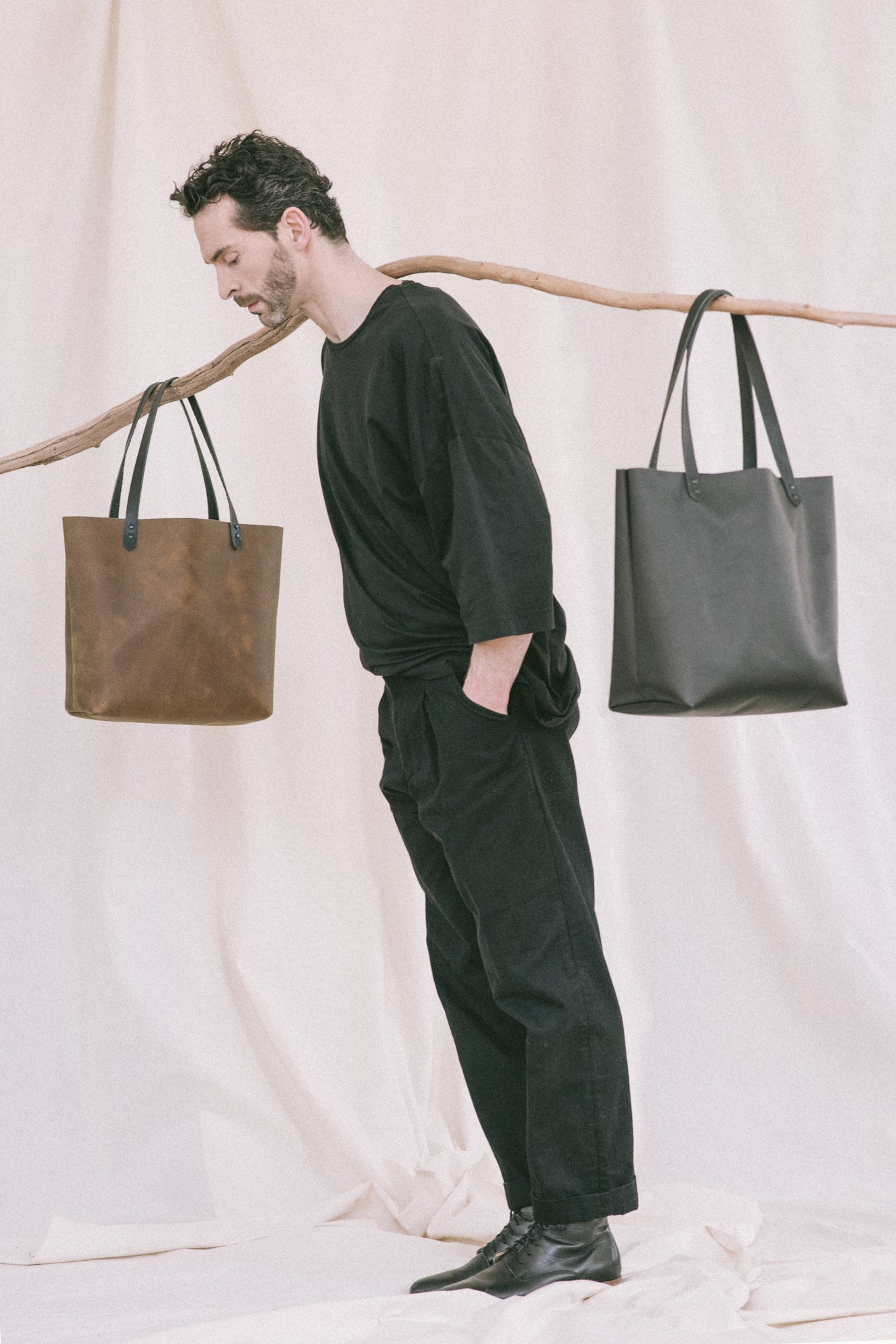 Veinage Leather minimalist tote bag FLORENCE model