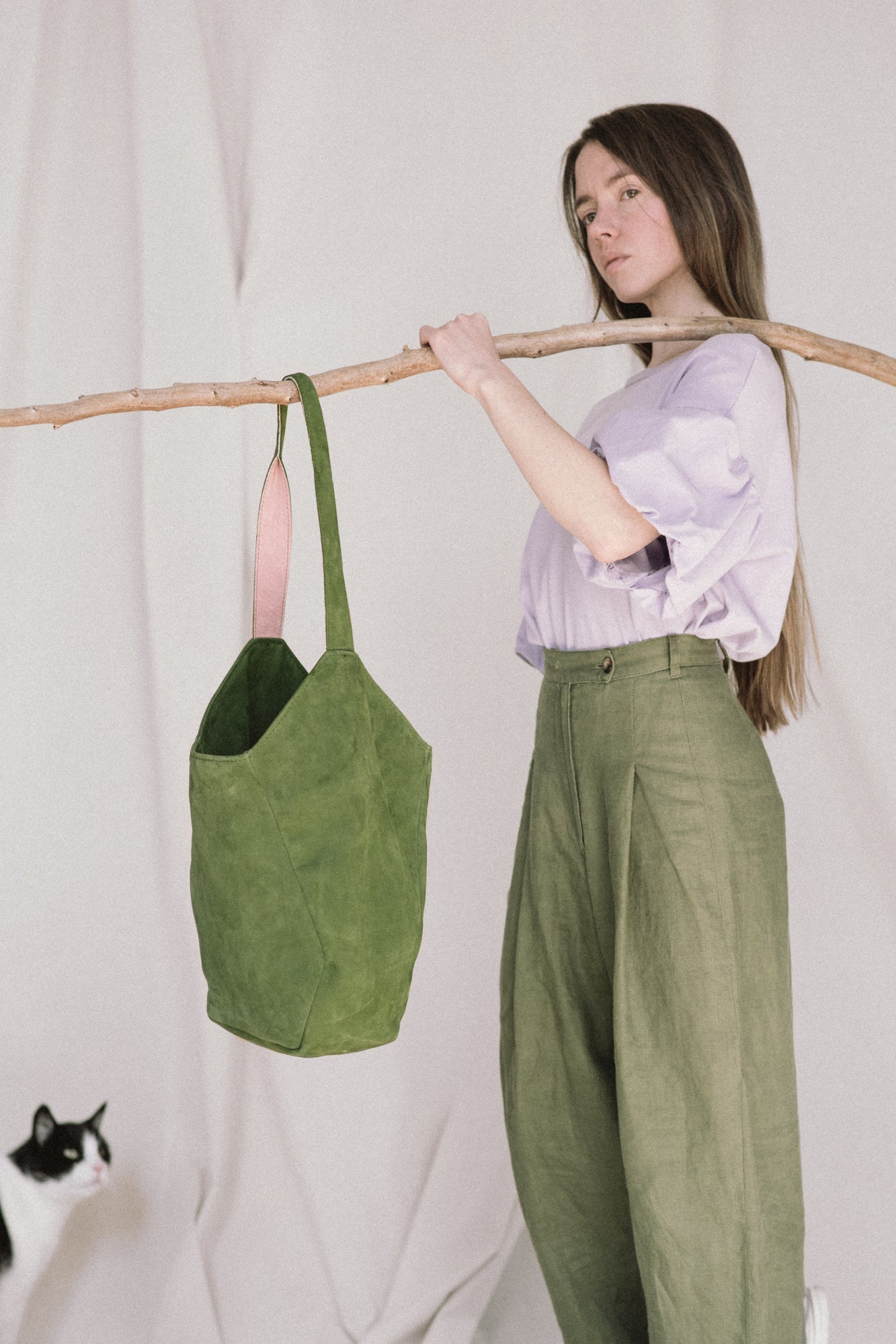 Geometrical leather tote bag MONT-ROYAL model, Veinage handmade in Montreal, Canada