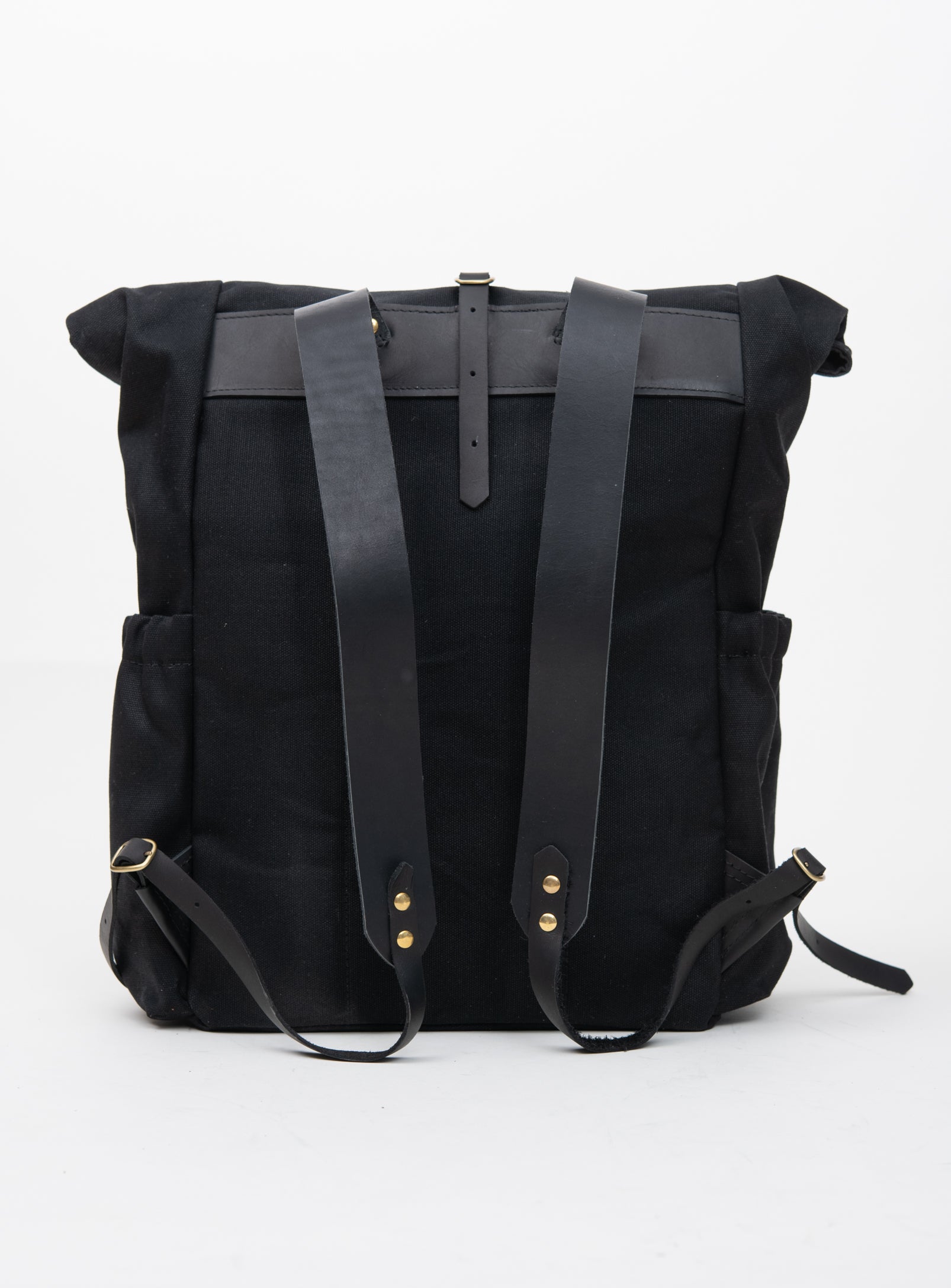 Veinage De Lorimier black leather and waxed canvas roll top backpack, handmade in Montreal Canada