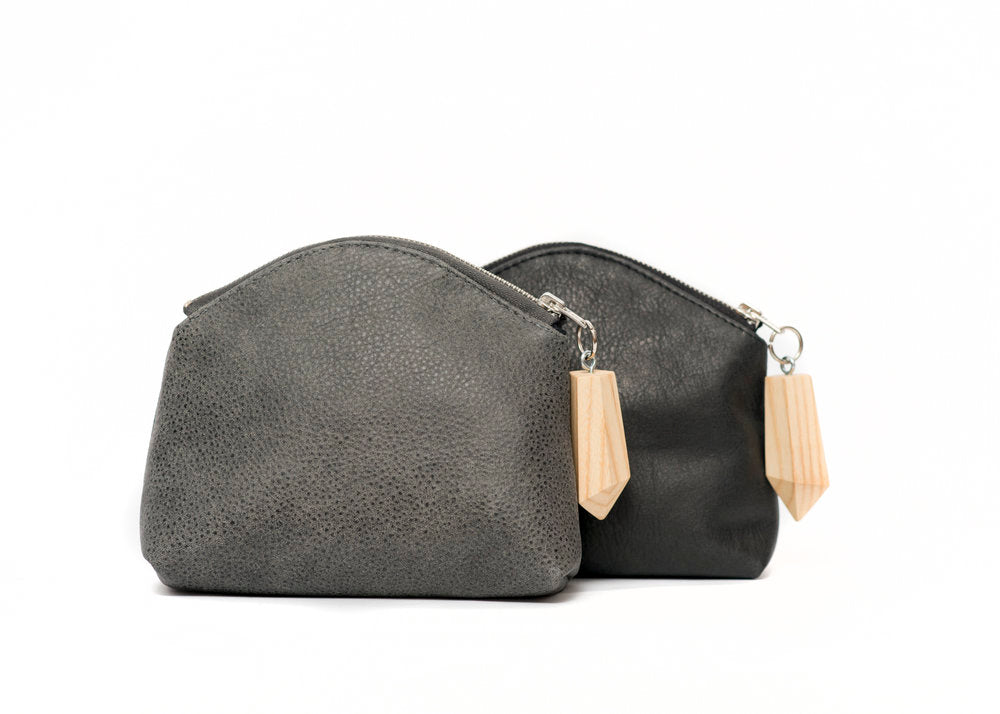 Leather case with wood tassel FRAXINUS 6 made to order